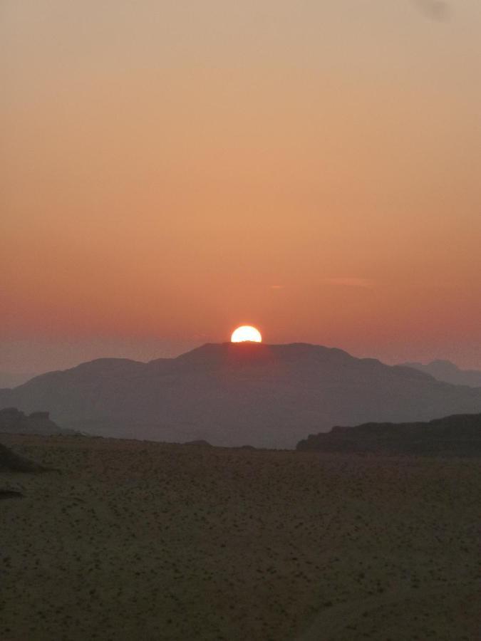 Sunrise Camp Hotell Wadi Rum Eksteriør bilde